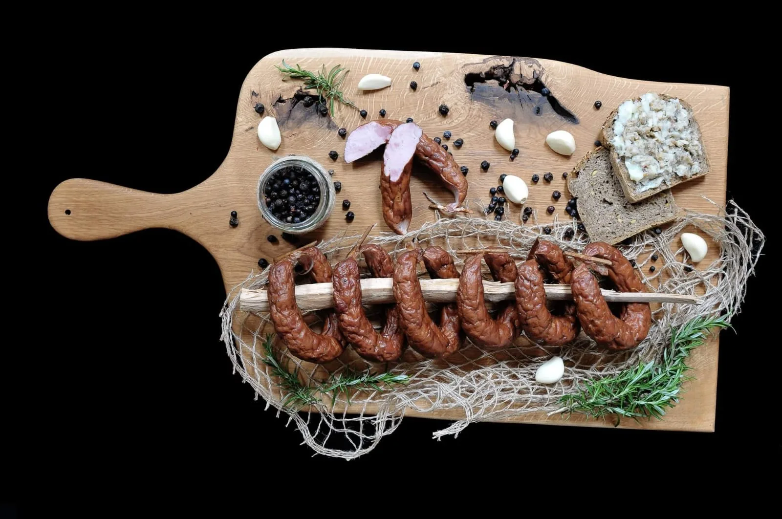 Kiełbasa jałowcowa